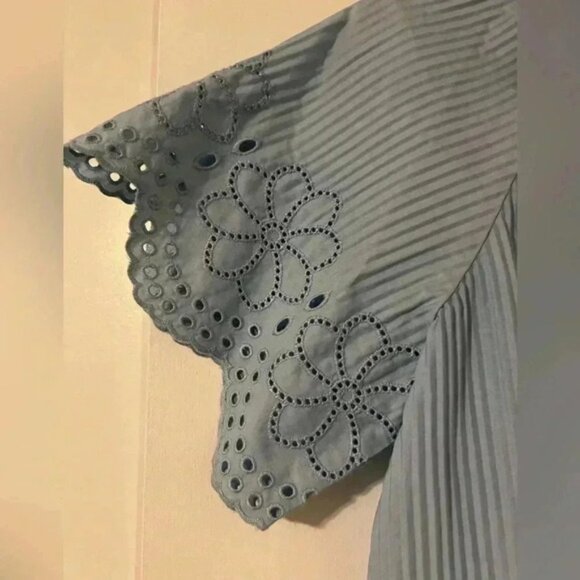 JCrew pleated eyelet-trim shirt in cotton poplin size S - Picture 3 of 11